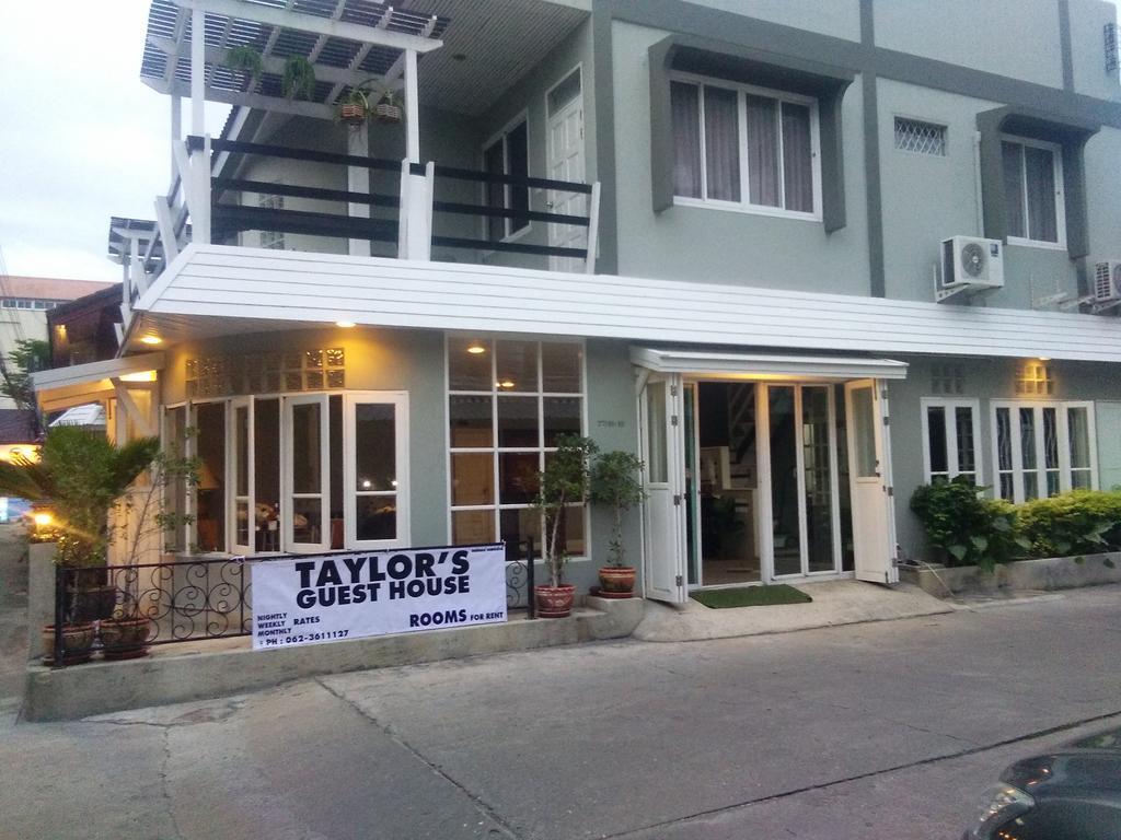 Taylor'S Guesthouse Хуахін Екстер'єр фото